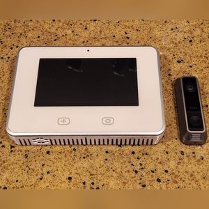 Vivint Master Sky Control Panel & Vivint Doorbell Camera